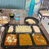Deluxe Lunch