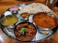 Gavran Chicken Thali
