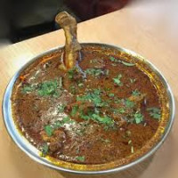 Gavran Chicken Handi (Half)