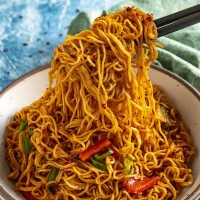 Veg Hong-Kong Noodles (Half)