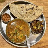 सुरभी पाटिलवाडा साधी चिकन  थाळी